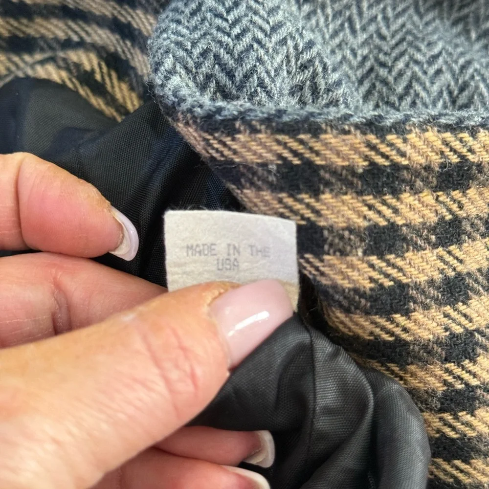 Eisen Atelier Patchwork wool blend Blazer neutral colorway in size medium - Picture 12 of 12